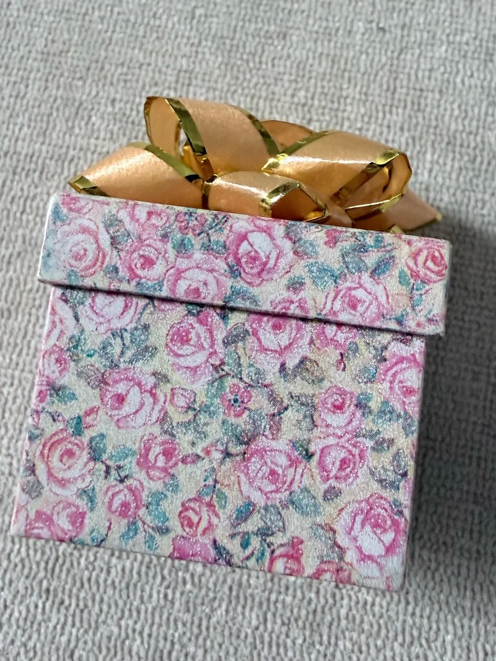 Vintage Floral Paper Ring Gift Box